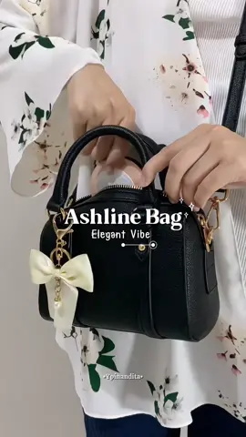 Super cantik banget 😍  Mini, Simple, & Fashionable 🤍  yuk check out  klik keranjangnyaa ~ #ashlinebag #tasselempang #taswanita #bostanten #ypinandita 