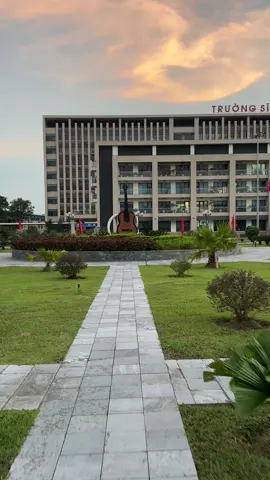 Trường Đảng, trường Đoàn trong Quân đội. Nơi mà mỗi học viên sau khi tốt nghiệp ra trường đều biết sử dụng ít nhất 1 loại nhạc cụ #lch #sqct #siquanchinhtri #motchubodoi #qdndvn 