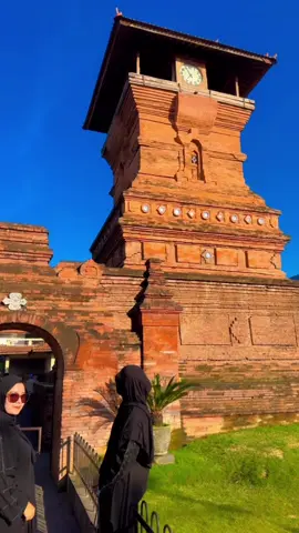 setiap langkah stiap pijakan akan menjadikan kenangan . dari itu aq selalu memanfaatkan moment apapun karna tidak semua hal bisa di ulang kembali dari setiap perjalanan…🫂🖤
