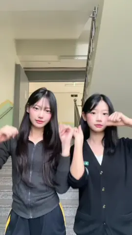 둘중에 누가 남친 있게 #fyp #해시태그하나만했는데설마추천이겠어 