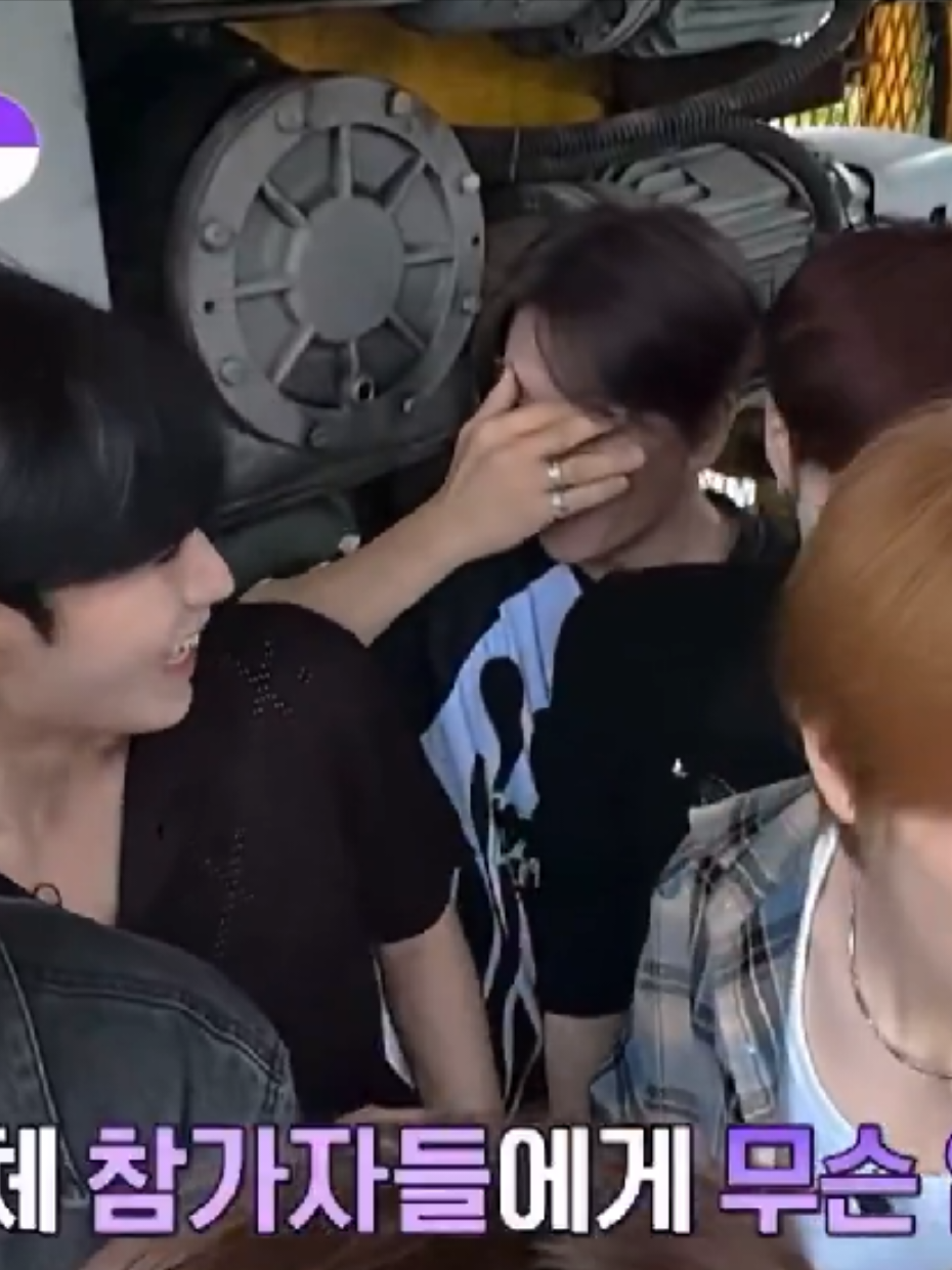 Please save, Maknae Xinlong. He's literally scared of everything 😭 #hexinlong #xinlong #boys2planet #boystory 