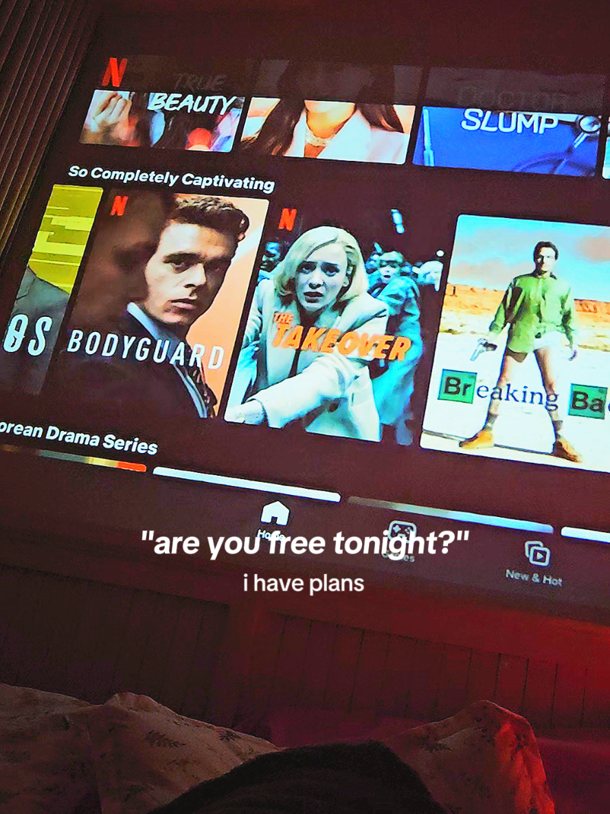 THIS. IS. THE. PLAN. 🎬🤭🎥 #SelfCareTok #CozyLiving    ✔️ Super linaw—parang cinema sa bahay. ✔️ Giant screen up to 140 inches. ✔️ Pwede kahit ceiling, wall, or kahit saan. ✔️ Wala ng hassle — may built-in YouTube, Netflix built-in. ✔️ Malakas at malinaw ang tunog — walang extra speaker needed. Baka iniisip mo… 🤔 ‘Hassle ba i-setup?’ Nope—automatic focus. 🤔 ‘Kailangan ba malaking space?’ Hindi, kahit maliit na kwarto pwede. 🤔 ‘Mahal?’ Mas mura pa kaysa flat TV, tapos portable. Stocks are limited, at ships in just 24 hours. Aabot pa sa movie night mo bukas. So if you’ve been waiting for a sign—eto na yun. Don’t wait, check out now. #projector #movierecommendation #movienight  homeprojector miniprojector projector projector for bedroom projector 4k ultra hd cozyroom  cozy 
