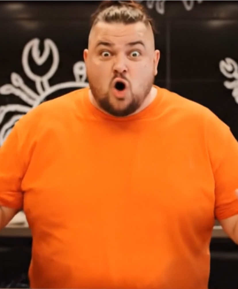 Ciccio potresti farci uno sconto? 🍔🥤🍟 #ai #aivideo #deficienzaartificiale #perte #cicciogamer89 