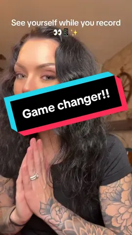 Game-changer for content creators 🙌 This magnetic vlog selfie monitor lets you see your angles while filming — no more guessing if you’re in frame 🎥🔥 Works with iPhone & Samsung! #TikTokMadeMeBuyIt #ContentCreator #TikTokShopFinds  #ttshop #tiktokshopfinds 