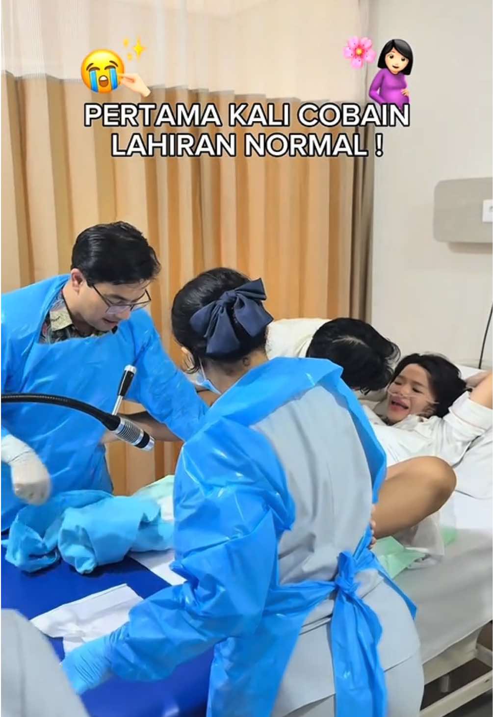 kalo kalian bilang aku hebat lahiran normal, menurut aku semua ibu hebat. mau normal ataupun sc 😭🥹 ga lagi pick me yha!!! ibu yang sc juga punya perjuangan nya sendiri, dan perjuangan kita ga berenti di ngelahirin aja🥹❤️ kapan-kapan aku mau cerita lebih lagiii ke kalian, izin ngurus anak newborn dulu HAHAHA😭 lov uuu guys!!! <3 #wualaaa 