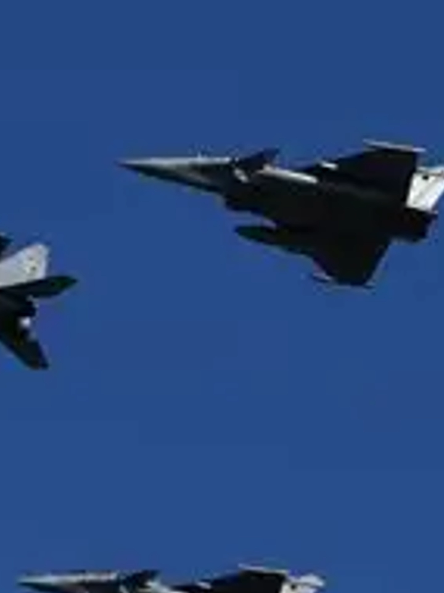 Parada ushtarake e Serbise, shteti serb bleu armatim nga Franca, Izraeli, Rusia, Kina e Emiratet e Bashkuara Arabe: Pse është rrezik për Kosovën e rajonin? #kosova #serbia #UÇK #fyp