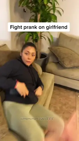Fight prank on my girlfriend 😂🥰😎#foryou #funnyvideos #funnymoments #funnytiktok #husbandwife 