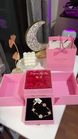 Surprise gift box idea for your love one’s with 9 soap roses in the box, which can be stored for a long time and its cover with transparent acrylic design, and with decorative case 😍 🎁༘⋆🌷#giftsidea #giftbox #surprisegift #giftforlovedones #christmasgiftideas 