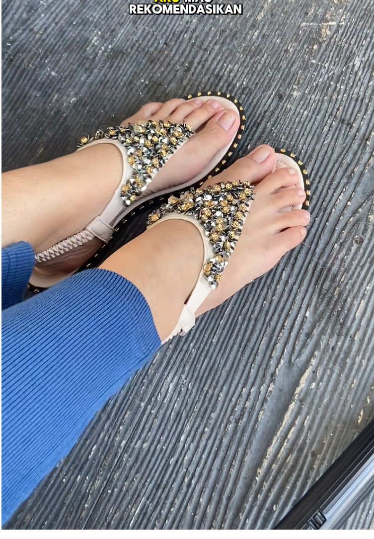 #sandalbostanten #bostanten #sandalwanita #sandalviral #sandalsepatu 