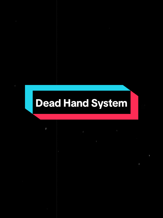 Info Arena Breakout biar ada temen rungkad😹🗿 || penjelasan dibawah ⬇⬇⬇ Dead Hand System (dikenal juga sebagai Perimeter) adalah sistem pertahanan nuklir otomatis milik Uni Soviet yang dirancang pada masa Perang Dingin. Sistem ini dibuat untuk menjamin serangan balasan nuklir tetap terjadi meskipun Uni Soviet telah dihancurkan total oleh serangan nuklir musuh. — Tujuan Sistem Dead Hand🥀 Diciptakan untuk menjamin pencegahan (deterrence). Jika pimpinan Soviet dan pusat komando hancur oleh serangan nuklir, Dead Hand bisa meluncurkan rudal balasan secara otomatis. Dengan begitu, musuh (terutama Amerika Serikat) akan selalu tahu bahwa menyerang terlebih dahulu tetap akan berakibat fatal. —Cara Kerja Dasar😝 Dead Hand mengandalkan sensor seismik, radiasi, tekanan gelombang kejut, dan komunikasi radio untuk mendeteksi adanya serangan nuklir besar. Jika sensor mendeteksi ledakan nuklir di wilayah Uni Soviet dan tidak ada perintah dari pusat komando, sistem akan mengaktifkan roket komando khusus. Roket komando ini akan terbang melintasi wilayah Uni Soviet dan mengirimkan sinyal peluncuran otomatis ke silo-silo rudal nuklir, kapal selam, dan pangkalan strategis. Hasilnya: semua rudal balistik antarbenua (ICBM) yang tersisa akan diluncurkan menuju sasaran di negara musuh. —Kerahasiaan & Keberadaan🤫 Dibangun pada awal 1980-an dan resmi diaktifkan pada tahun 1985. Lama dianggap mitos atau rumor, tetapi sejumlah dokumen dan pernyataan pejabat Rusia (termasuk jenderal Soviet setelah bubarnya Uni Soviet) mengonfirmasi bahwa sistem ini benar-benar ada. Hingga sekarang, diduga sistem ini masih dalam kondisi siaga pasif di Rusia, bukan otomatis aktif setiap saat. —Kelebihan & Kekhawatiran😓 ——Kelebihan: Menjamin efek pencegahan mutlak: tidak ada negara yang berani menyerang lebih dulu. Mengurangi kebutuhan reaksi cepat manusia dalam situasi darurat. ——Kekhawatiran: Potensi kesalahan sensor atau salah deteksi bisa memicu perang nuklir tidak disengaja. Sistem otomatis mengurangi kendali manusia dalam keputusan yang menyangkut keberlangsungan peradaban. ⚠️ Dead Hand sering disebut sebagai “mesin kiamat” (doomsday machine) karena begitu diaktifkan, serangan balasan akan terjadi tanpa bisa dihentikan. #History #coldwar #sovietunion  #bismilahfypシ #fyppage 