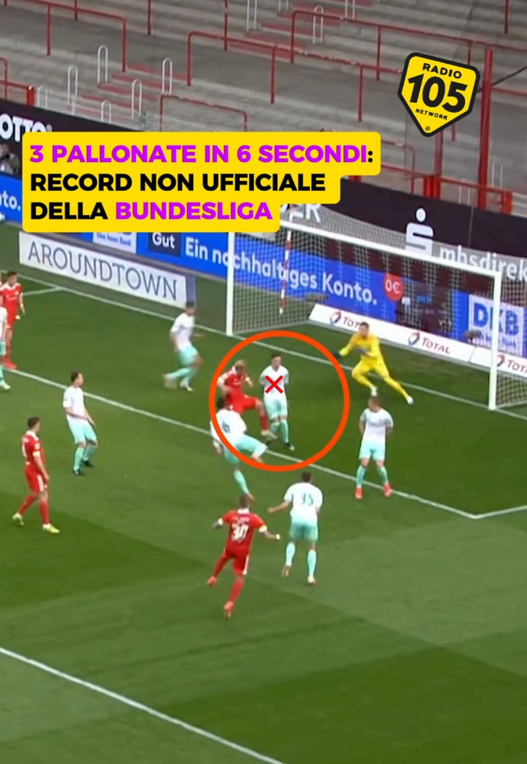 Durante una partita in Bundesliga, un calciatore è stato ripetutamente colpito dal pallone in diverse azioni di gioco. Le pallonate si sono susseguite in rapida successione centrando l’atleta più volte e diventando involontariamente protagonista di uno degli episodi più divertenti dell’incontro. ⚽️🥅 #radio105 #calcio #football #davedere 