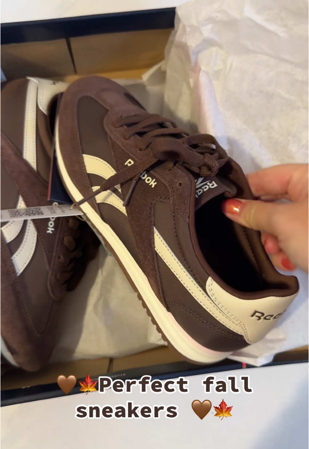 #autumn #autumnfashion #autumnoutfits #autumnaesthetic #autumnsneakers #reebok #comfortableshoes #brown #brownlover🤎 #espresso #tiramisu #capuccino #coffeelover 