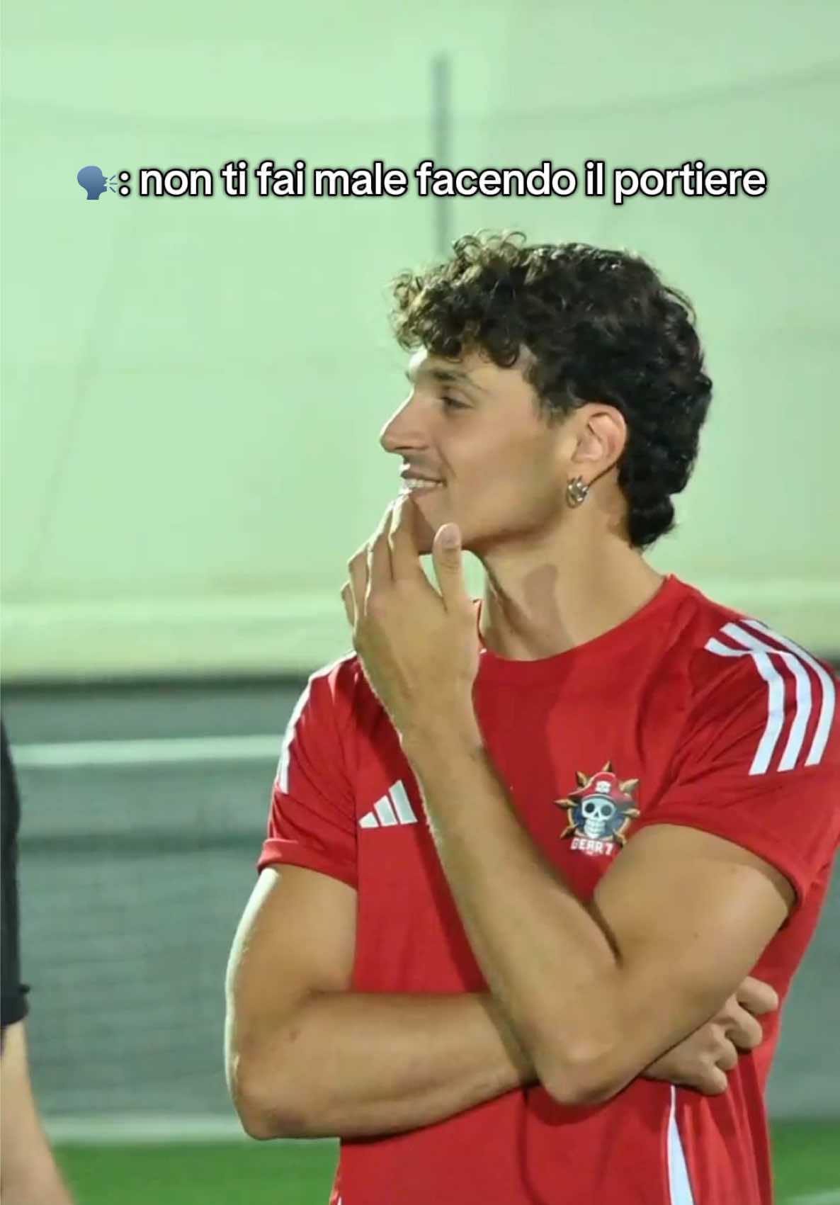 🗣️non ti fai male facendo il portiere… #goalkeeperlife #injury #viral #fyp 