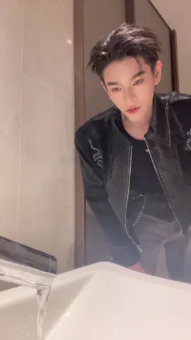 #YEntertainAwards2025xJisuLife