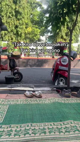 Nyilih satos#jowostory #fyp 