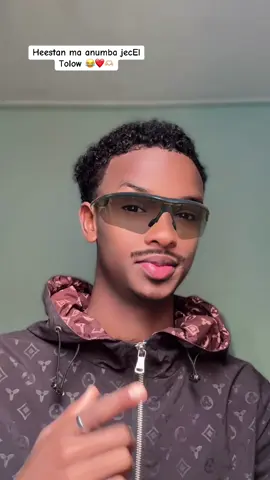 inta iLa jecel salanta iga qaada 😂❤️👋🏻 @XaajiGa 💸 @I  B  R  O 🖤👤🧛 @Yemeni 🇾🇪 @siYaAsigA#foryoupage #foryoupage #somalilandtiktok💚🤍❤ #somalilandtiktok💚🤍❤ #somalilandtiktok💚🤍❤ 