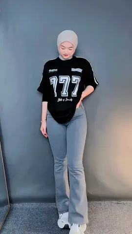 Cutbray jeans by @GudangOutfit.id #cutbray #cutbrayjeans #OOTD #ootdhijab 