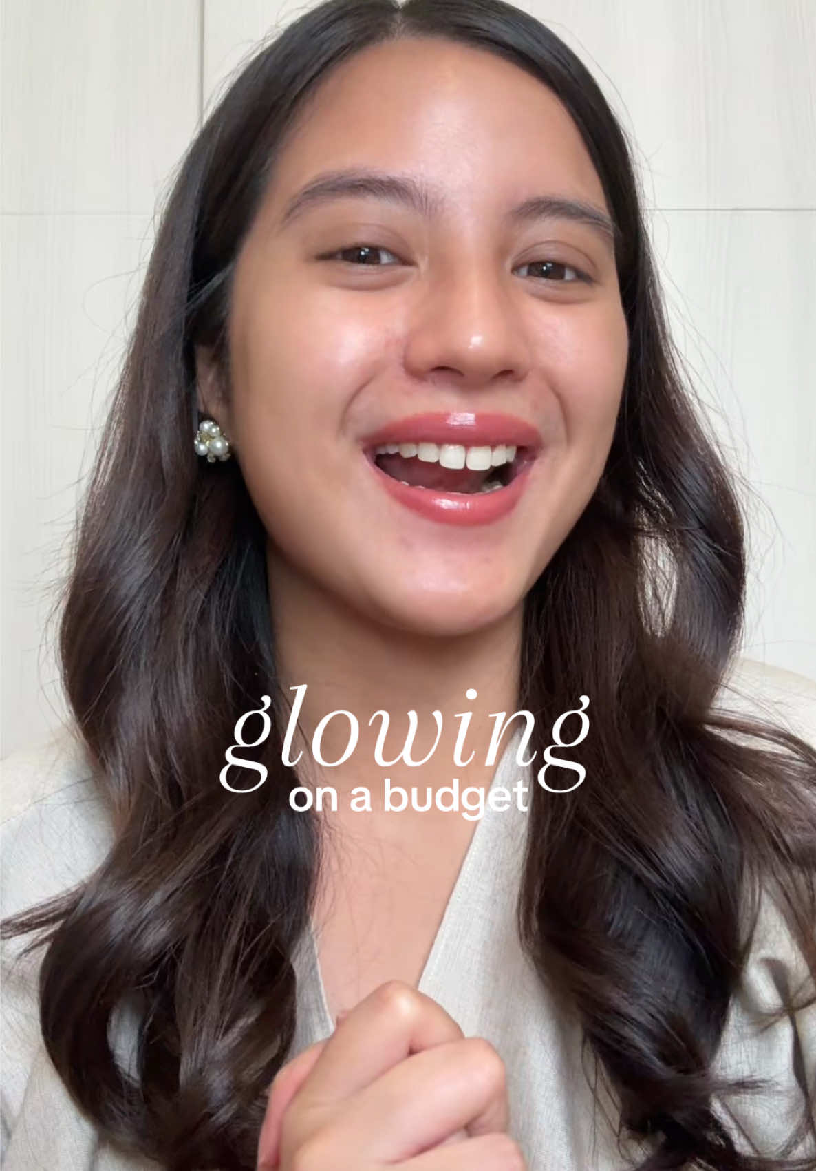 wardah punya banyaaak banget pilihan cleanser yang bisa kamu sesuaiin sama kondisi kulit kamu👀💖 kalau aku personally pakai yang Hydra Rose untuk skin barrier.  Kataku langsung belanja sekarang aja mumpung lagi ada promo Buy 2 Get 3 sekalian ngestock sunscreen & mist untuk sehari hari😉 happy shopping! #WardahNMFAmino #LowPH #gentlefacewash #FacialWashViral #Wardah @Wardah Beauty Official 