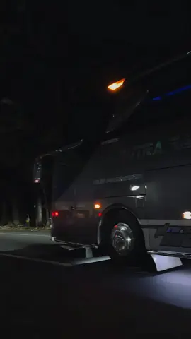 Resink abieszz 🤙🏻🥵 #putrarasyid #buspariwisata #fyp #foryoupage #xybca 