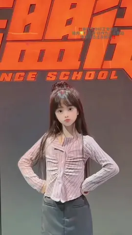 16年女孩的舞感^_^ #pose摇 #美少女 #萌娃 #甜妹 #骗你生女儿 #手势舞 #dance #dancer 