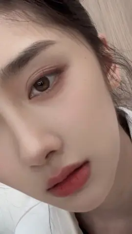 Họ nói mắt mũi môi em xấu nhưng họ làm gì có nó nên mới ghen tị ☺️ #vuonganhlo #wangyinglu #王影璐 #xyzbca 