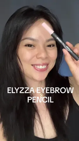 Para sa mga hirap mag-kilay, this is for you! Super dali gamitin para sa natural-looking brows. Beginner-friendly at 'di ka pa niya iiwan kahit maghapon.@ELYZZA #eyebrowpen #eyebrowtutorial #eyebrowsonfleek #eyebrowgoals 
