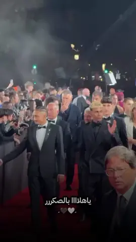 ياهلااا بالصكررر🤍🖤.  #greenscreen #duet #Love #رافينيا #لامين_يامال 