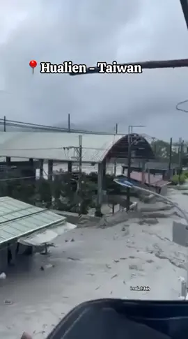 Semoga kita semua dalam lindungan Allah swt aamiin 🥺😭 #banjirtaiwan #hualientaiwanbanjir #banjirtaiwan2025 #playfortaiwan #mbatkwtaiwan #taiwan2025 #taiwan 