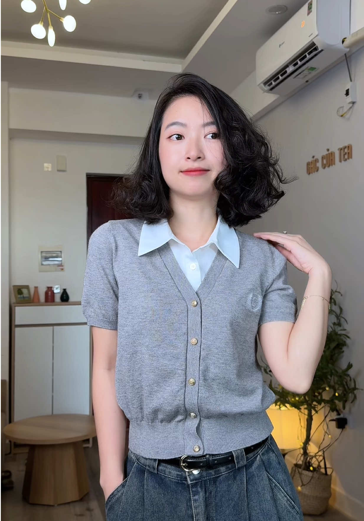 Một chiếc áo mà mặc dc thành vài kiểu, tận dụng đủ outfit thật sự xứng đáng để các cậu tham khảo đó nha. Đóng gói và chất vải lẫn đường may ko chê dc điểm nào ạ #aolencoctay #aolendetkim #traphamm56 