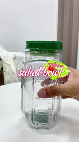 Idk why it took this long for someone to come up with this #saladpod #healthylunch #lunchtogo #tiktokshop #mealprep 