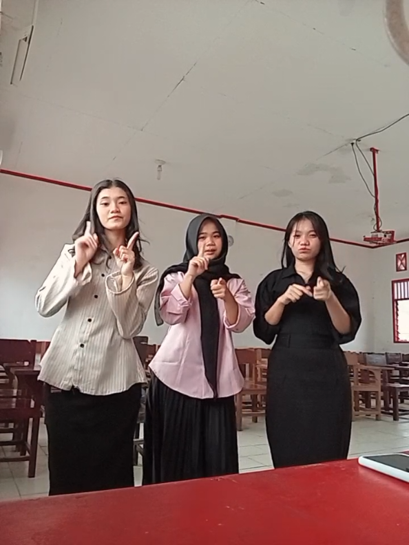 @murnyz5 @nurhanifam.lfu  🫨