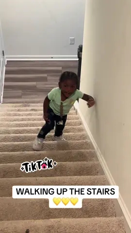 GOING UP THE STEPS #learning #stairs #stairstepper #upstairs #babiesoftiktok 