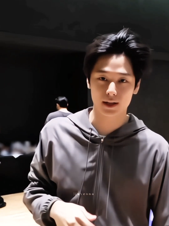 cowo gue #juyeon #theboyz 