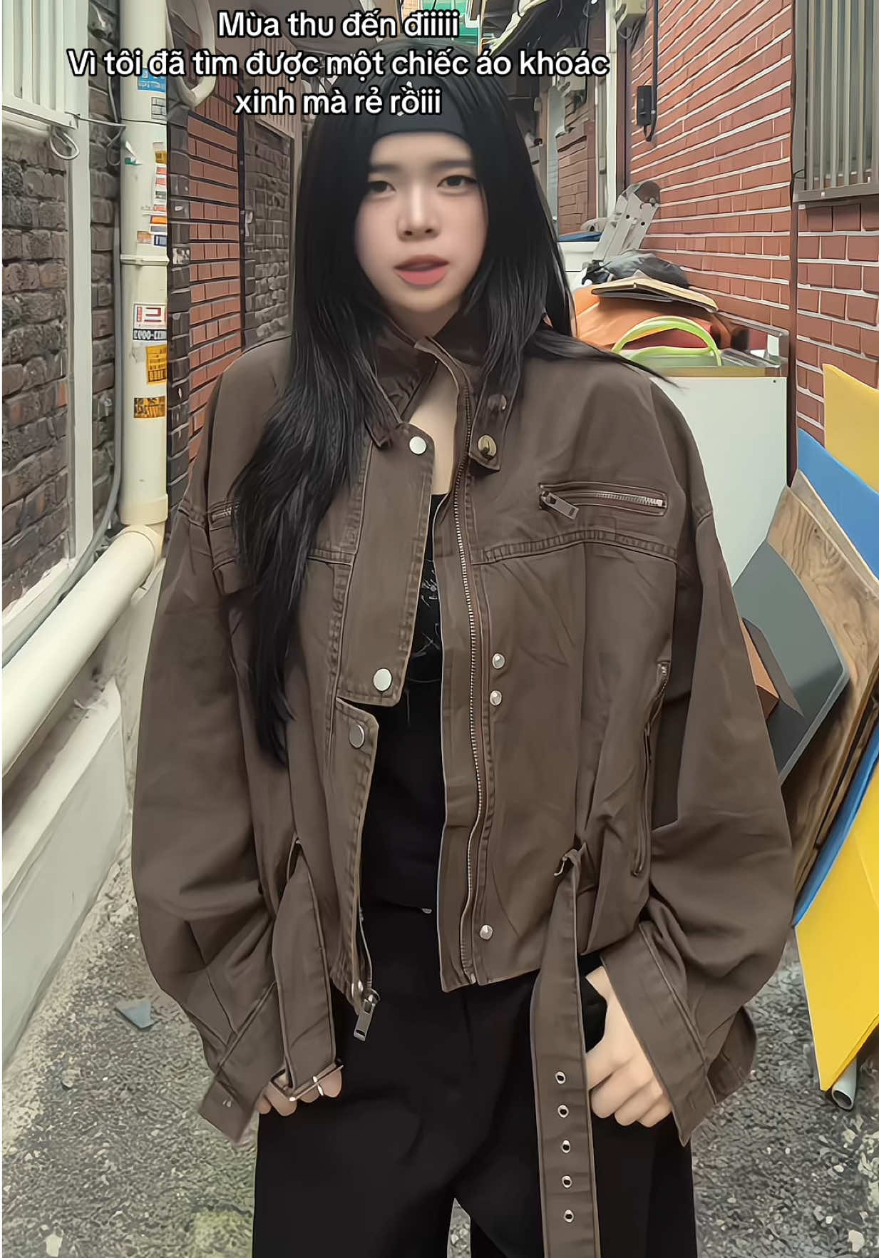 Đang đau đầu không biết mặc gì đi trung thu thì lướt thấy áo này🤩🤩 #quanaotaihan #aokhoacmuathu #aokhoacdep #xh #tlinh 