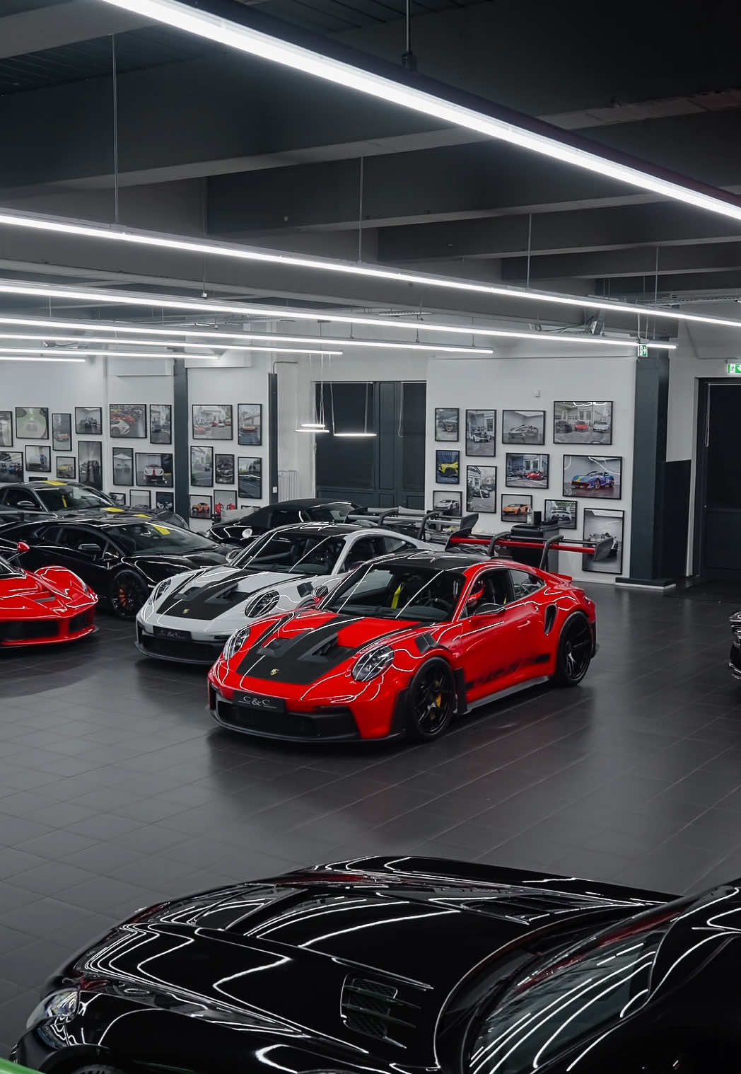 A red GT3RS just arrived in our showroom! 🔥😎