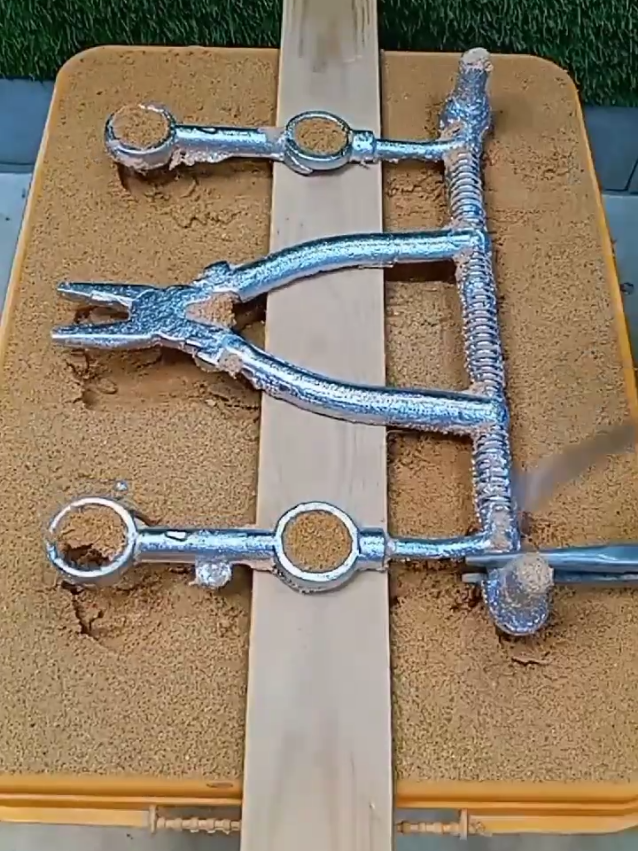 Satisfying and Relaxing Metal Sand ASMR #shorts #trending #metal #tik_tok #artwork 