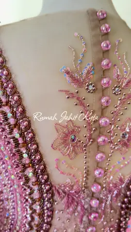 Back details kebaya ✨ #jahitonline #kebayapengantin #payetkebaya 
