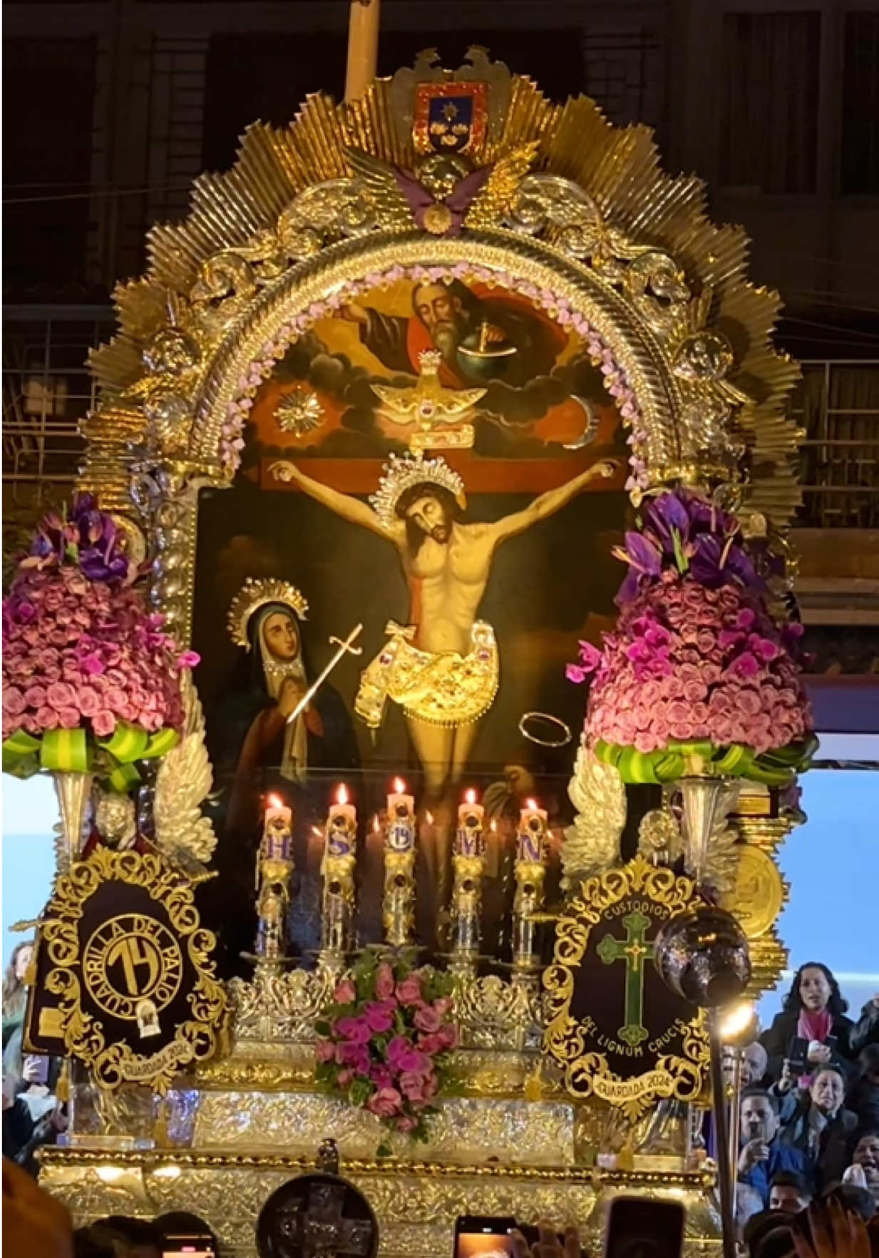 Solo faltan 8 días, ya viene el Señor 🙌🏼💜🙌🏼 La espera se acaba. #señordelosmilagros #mesmorado #Cristo Moreno #paratii #cristodepachacamilla 