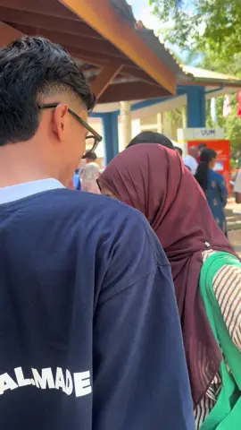 23/9 bermula lah episod baru antara kembar😭😭 Keadaan telah memisahkan mereka Demi perjuangan yg belum selesai❤️ Walaupun perit yg di tanggung utk amalina dan adilla tetap lah hadapi dgn redha🥺🥺 Ibu ayah redha melepas kan kalian 🥰impian ayah utk melepas kan kalian selepas STPM telah pun tiba hari ini😘moga berjaya dunia dan akhirat jangan berhenti doa utk Dilla moga rayuan nya di terima🤲🤲 #uum#inasisBankRakyat#kembarKami❤️❤️