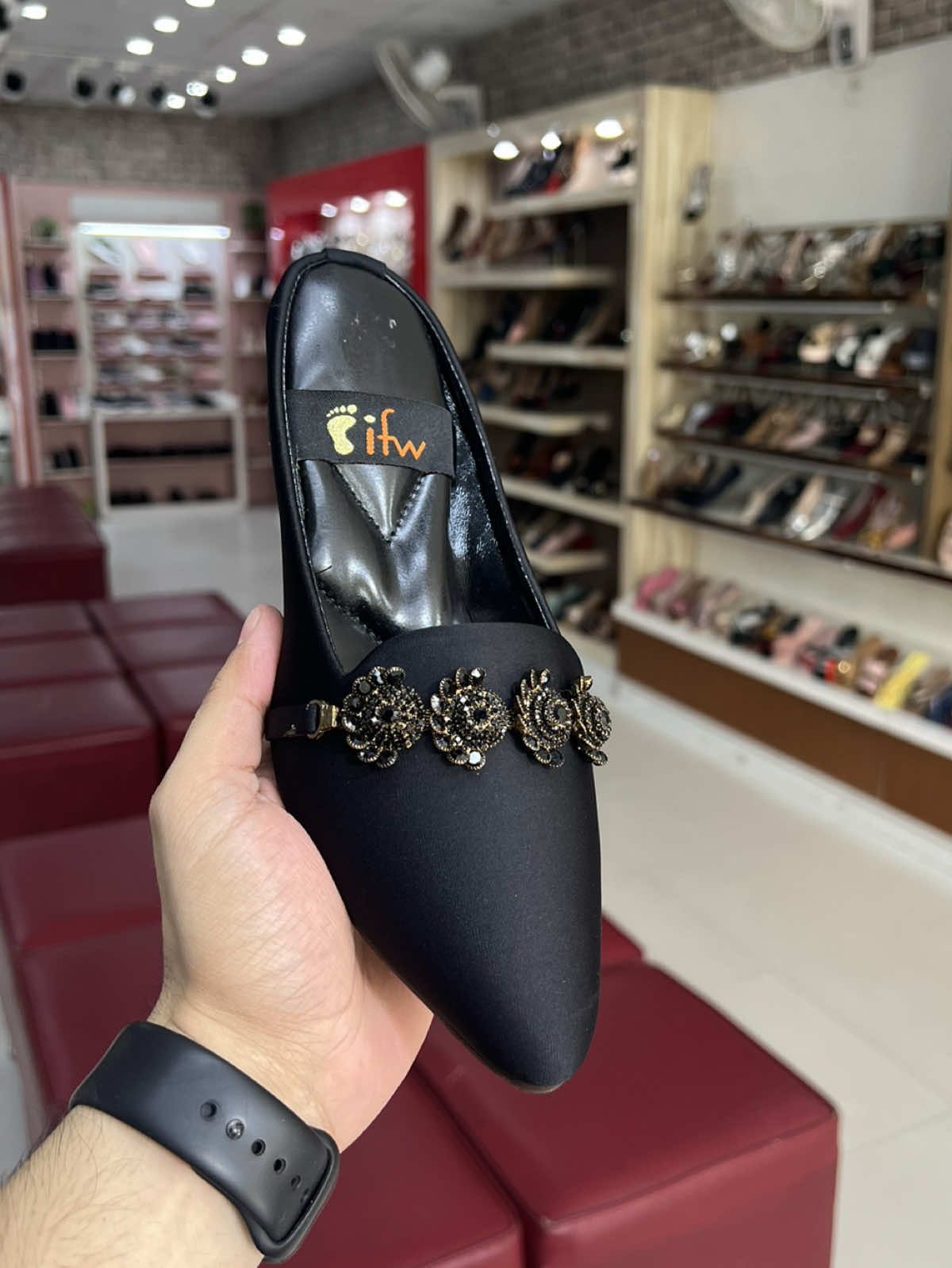 Women’s stylish Backless Shoes for winters 🔥❤️. #foryou #fashion #womenshoes #stylish #viral 