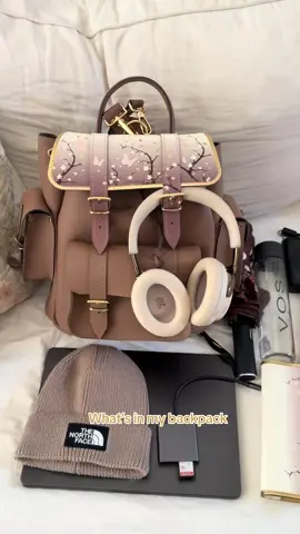What’s in my backpack 🎒 the @Grafea Hari II blossom bag #whatsinmybag #grafea #bose #backpack #fashion 