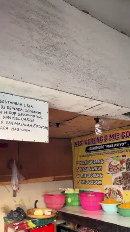 Kerjo adoh bayaran akeh, tapi adoh Wong Tuo. Kerjo cedak bayaran mepet, tapi mben Dino karo Wong Tuo. #quotes #filosofia #katakata #video #whatsappstatus #parody #beranda #selfreminder #motivasi #capcut #tiktok #fyp #4u #foryoupage #nganjuk24jam #nganjuk #xybca 