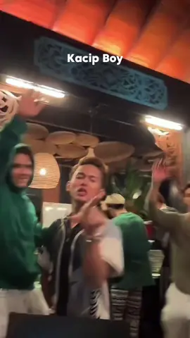 elok lah tu masing²🤣 #airina #aikekanda #aiirfandanial #aiasslah #aidaus @c.hzrina @ᴋᴇᴋᴀɴᴅᴀ 🐊 @Irfan Danial @Asslahierah @dausbatjo 