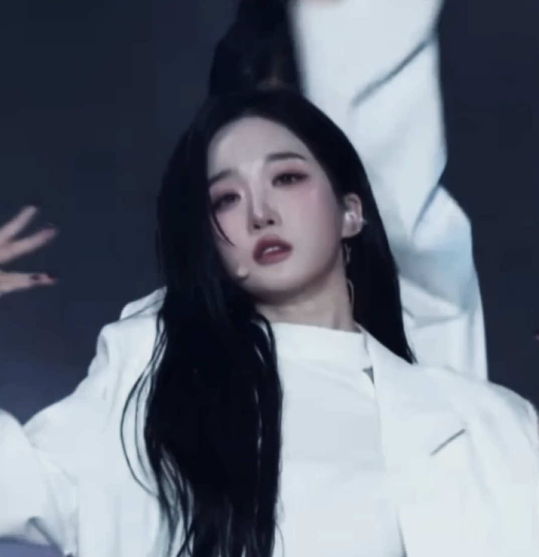 #YOOYEON : terrible filler edit... ill be back soon so here, bye - - - - @𝒾 ⟡ @evelynn @yooyeon’s wife @Winzx @𝑟𝑜𝑙𝑒𝕩ᣵᣵᣵ @r u ok?| kichelle @nikimainwife_ @tala ²⁴ @mimi🧸 @J @macaw is alive @kalissa  - - - - - { #tripleS #kimyooyeon #tripleSedit #jimin }