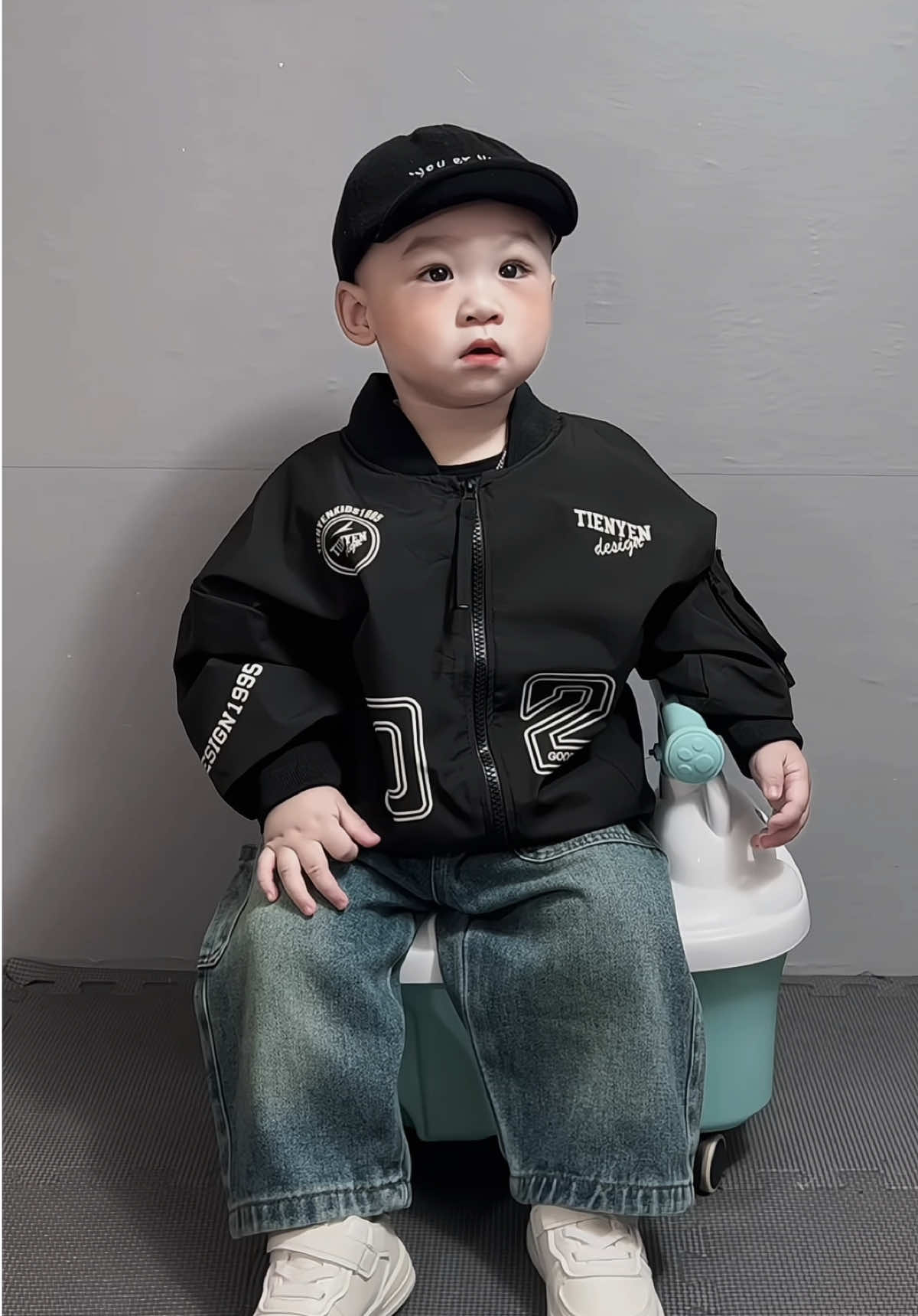 Áo khoác gió cho bé dày dặn đẹp lắm ạ🥰🥰 #xuhuongtiktok #embedangyeu #aochobe #aogiochobe 