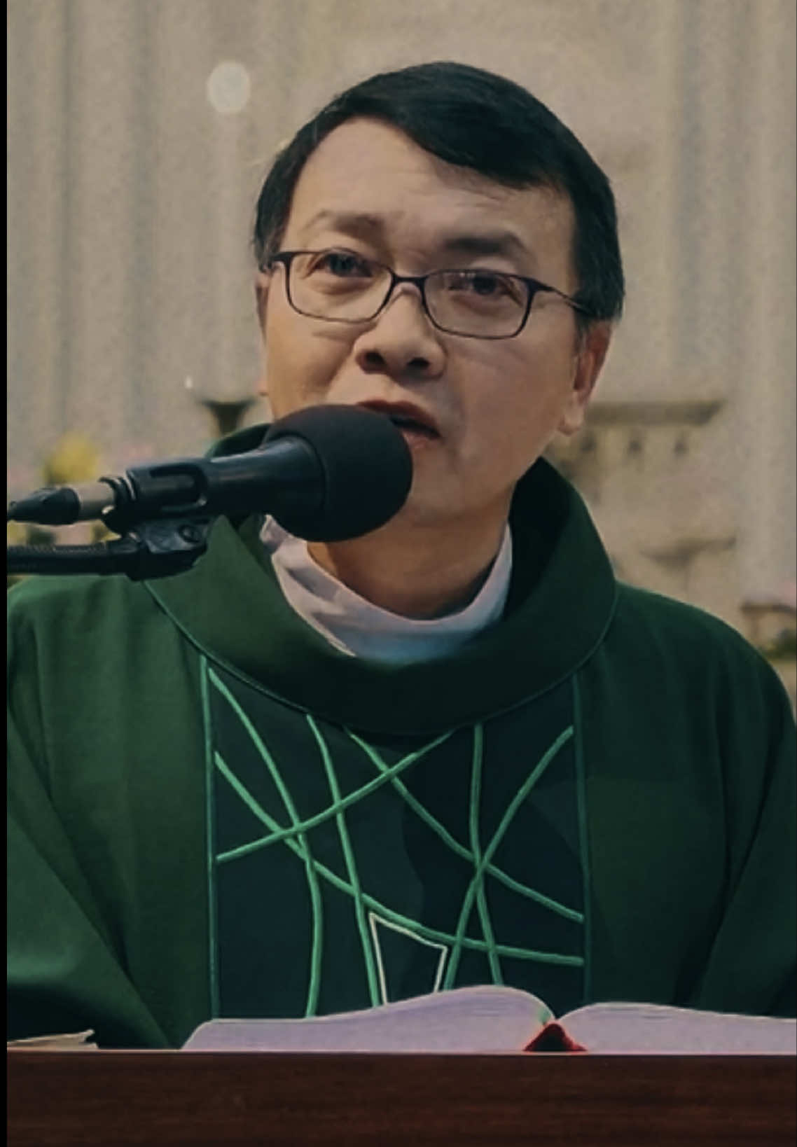 Có những lúc khi cánh cửa khép lại rồi, mình không quay lại được 😔 #lmphuongdinhtoai #cauchuyencuocsong #binhancatholic #catholictiktok #sachchiecchieusaubuihoaquynh 