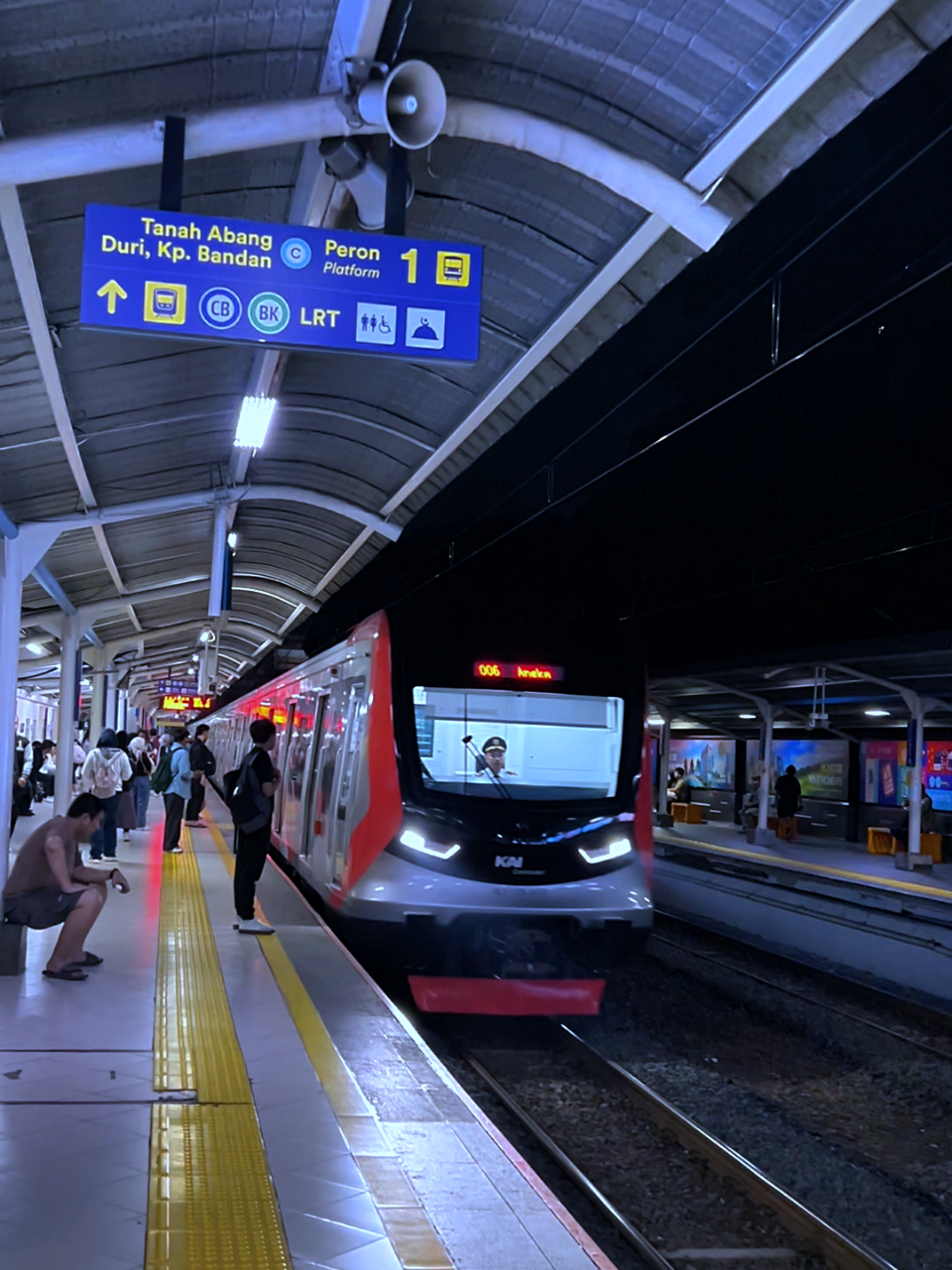 Video nya ambil aja buat bahan content, story nostalgia dll. Engga follow jg gpp, di izinin. Stasiun Sudirman #foryoupage #fyp #jakarta #stasiunsudirman #mediawb 