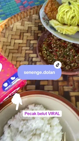 Pecak belut SUEDEP ada sambel mateng ada juga sambel kroes menteh... cobain yuuk #wongcomal #senengedolan #pecakbelutkesesi #kulinerpekalongan #kulinerpemalang 