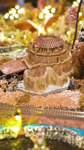 Stap binnen in de betoverende wereld van de Efteling in miniatuur! Dit jaar wordt ons sprookjesachtige dorpje nóg magischer met nieuwe miniatuurtjes. Elk detail ademt verwondering en herkenning. 🌟 #intratuin #intratuinduiven #christmasworld #christmasworld2025 #kerstshow #kerst #efteling
