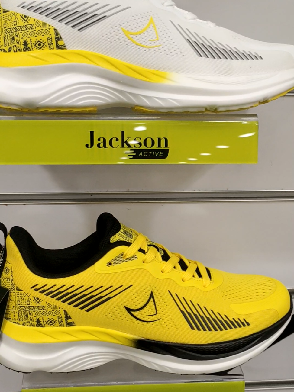 Sneakers Spesial edisi SpongeBob #sneakers #promotiktokshop #Running #jacksonshoes #fypシ゚ 